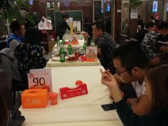 等位区-簋街仔仔小龙虾(总店)