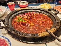 -爱你您·自家鱼塘·活水喷泉鱼火锅(八里店)