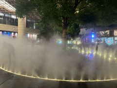 -瑞虹新天地月亮湾