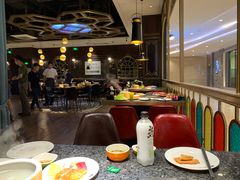 大堂-钱小奴海鲜自助黑金店(杭州滨江龙湖店)