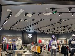 -迪桑特DESCENTE(青岛山东路万象城店)