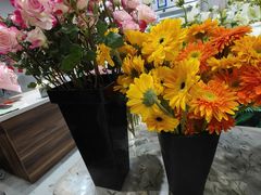 -何兮花店·气球派对鲜花店(马桥银春路万科城店)