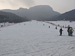 -济南卧虎山滑雪场
