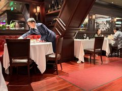 -Wolfgang’s Steakhouse 沃夫冈牛排馆(上海白玉兰广场店)