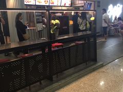 -肯德基(成都机场T2到达精选店)