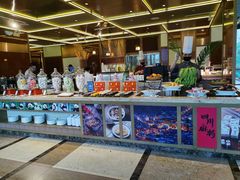 -大中华希尔顿酒店-念自助餐·嗨啤·小龙虾