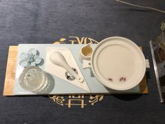 -燕庭·纯燕窝·甜品下午茶(南京西路店)