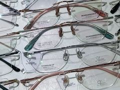 -华彬眼镜专业渐进配镜(潘家园店)