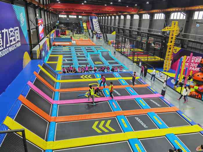 魔力空间蹦床公园-"以前就玩过几次蹦床,这次来探店.和朋友.