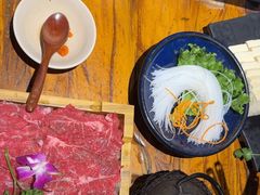 -老牌坊云南鱼豆花火锅(爱建店)