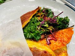 煎三文鱼甜菜根煎饼-FUNK & KALE BY WAGAS(长宁尚嘉)