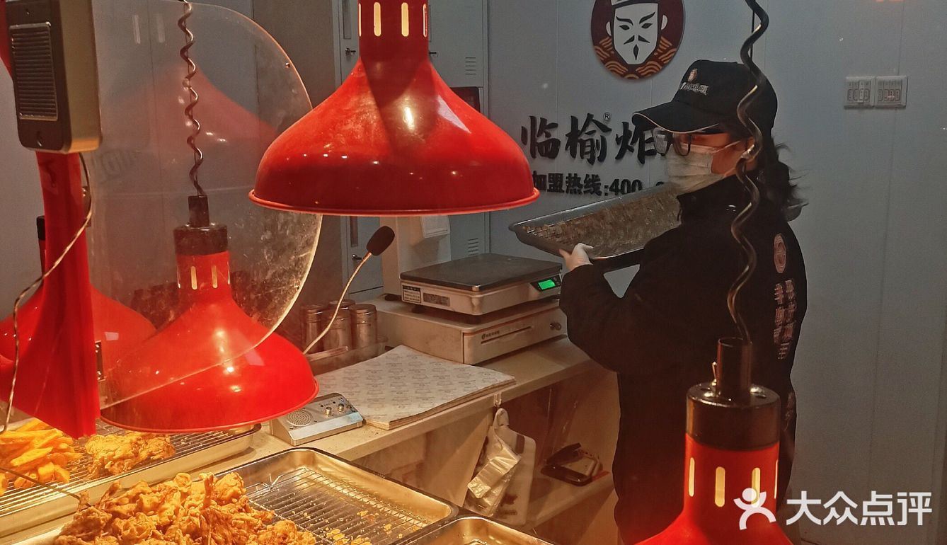 性价比之王！这家店的炸鸡腿让人欲罢不能！！