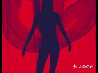 可能是从小就喜欢皮影戏的原因吧，长大了以后也喜欢剪影