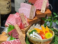 -山川小町·极番烧肉(新地假日广场店)