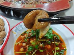 -烧哥美蛙肥肠鱼火锅·十五年社区店