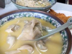 黄鱼馄饨-明呈黄鱼面馆(斜土路店)
