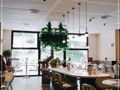 大堂-必胜客(WOW中心城店)