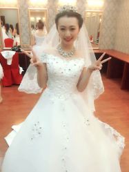 -贺贺新娘造型婚纱店