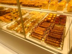 -好利来(上海长宁龙之梦店)