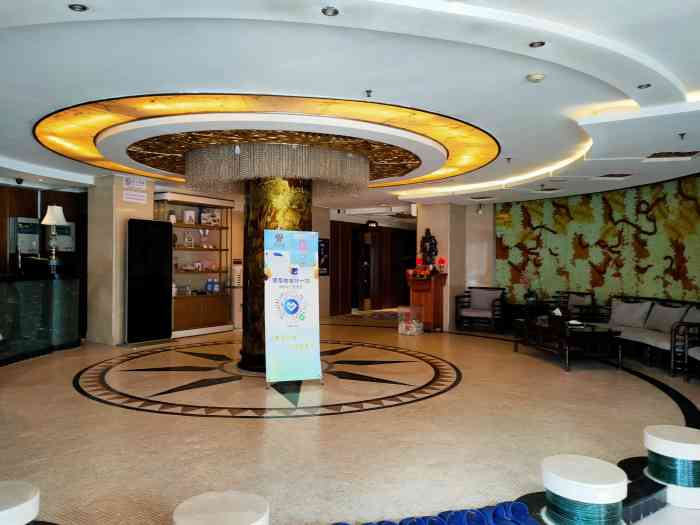 绿波廊spa会馆-"一般吧 离家近 前台服务员态度很不好 .