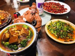 -万重锦·人文川菜馆(骡马市店)