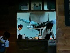 -ROAST coffee & eatery