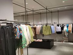 -URBAN REVIVO(欢乐海岸购物中心店)