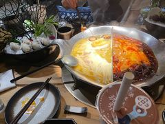 -湊湊火锅·茶憩(杭州湖滨银泰in77店)
