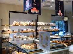 面包甜点陈列柜-申氏糕点(三好街店)