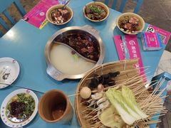 -蜀巷弯弯串串香(长春总店)