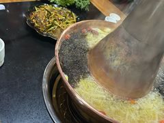 -果松木炭酸菜铜火锅·外婆参鸡汤