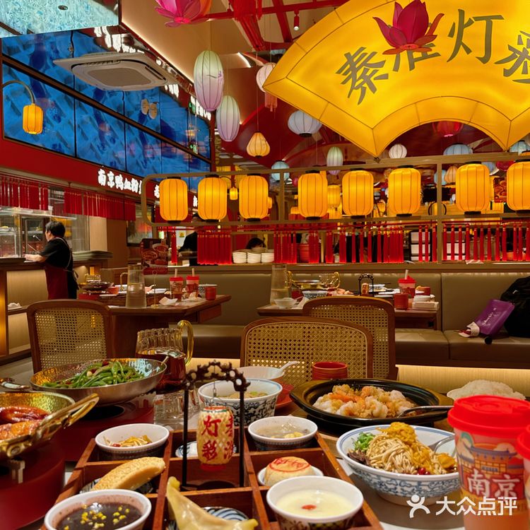 夫子庙这家小厨娘秦淮灯会太卷了！好吃好看！