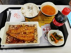 -鲲少爷烤鱼饭.螺蛳粉·清真(爱琴海店)