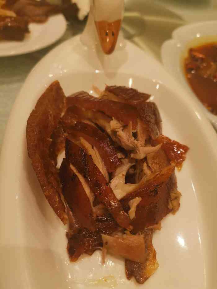 花家怡园(东直门店)-"烤鸭挺不错的,特别鸭架子做成了椒盐味,很.