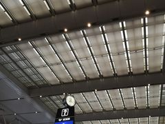 -虹桥火车站-停车场