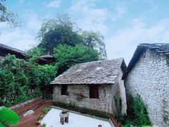 -高荡千年布依古寨旅游景区