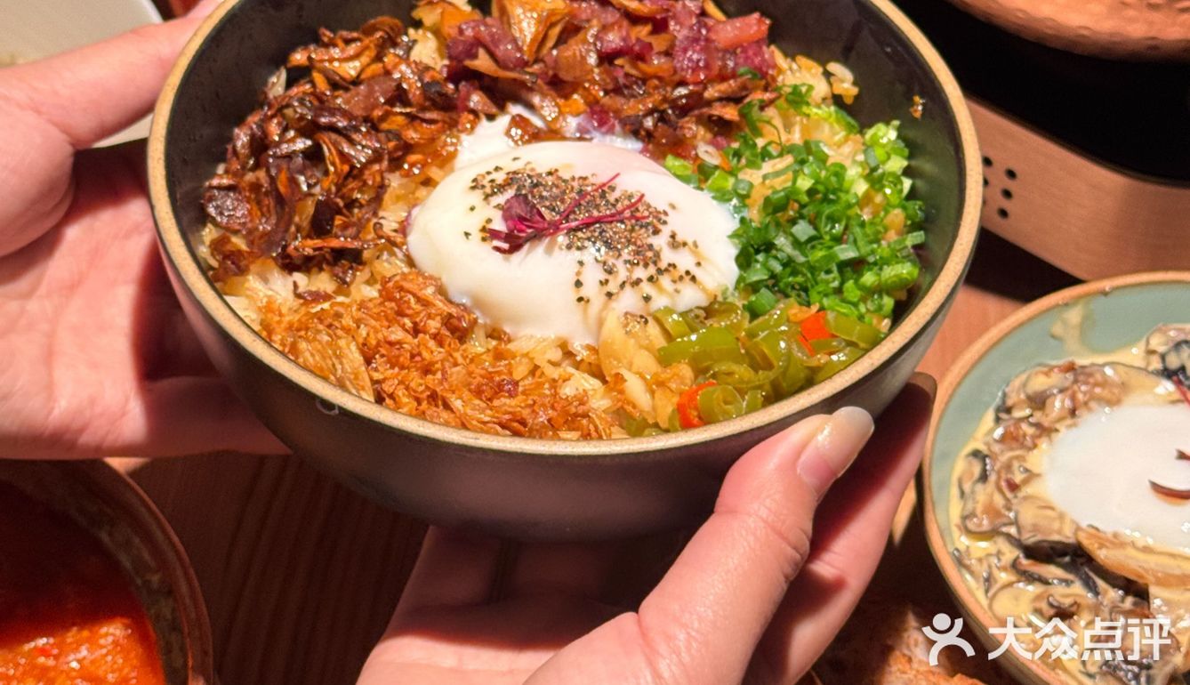 终于和闺蜜一起来镇江打卡了“山野板扎”，人气真的很旺！