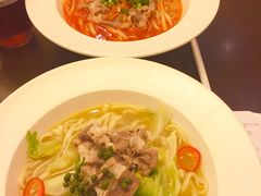 酸汤尚品肥牛面-康师傅私房牛肉面(北京南站店)