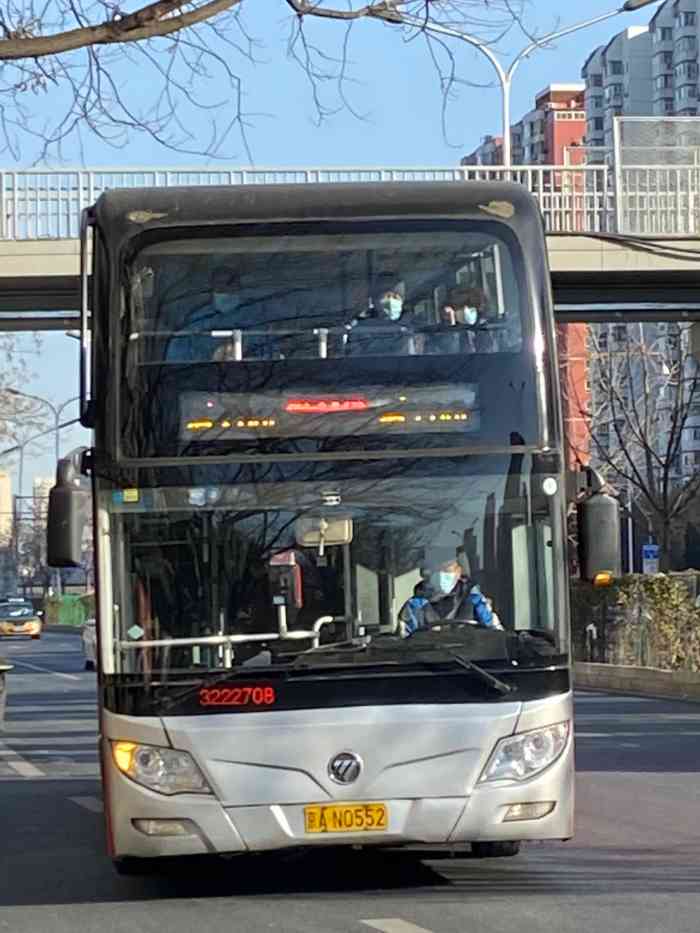 公交车特9外环-"从不准点,经常半小时一辆,越晚司机开车越.