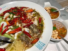 -姚姚酸菜鱼·金戈戈香港豉油鸡(喜荟城联名店)