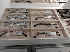 -目艮眼镜SHOWROOM(品牌集合店)