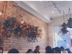 -FLOVIE FLORIST CAFE