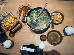 -川堂风·跷脚牛肉·乐山爆炒(宝山日月光店)