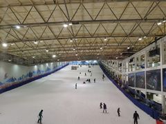 -乔波室内滑雪场