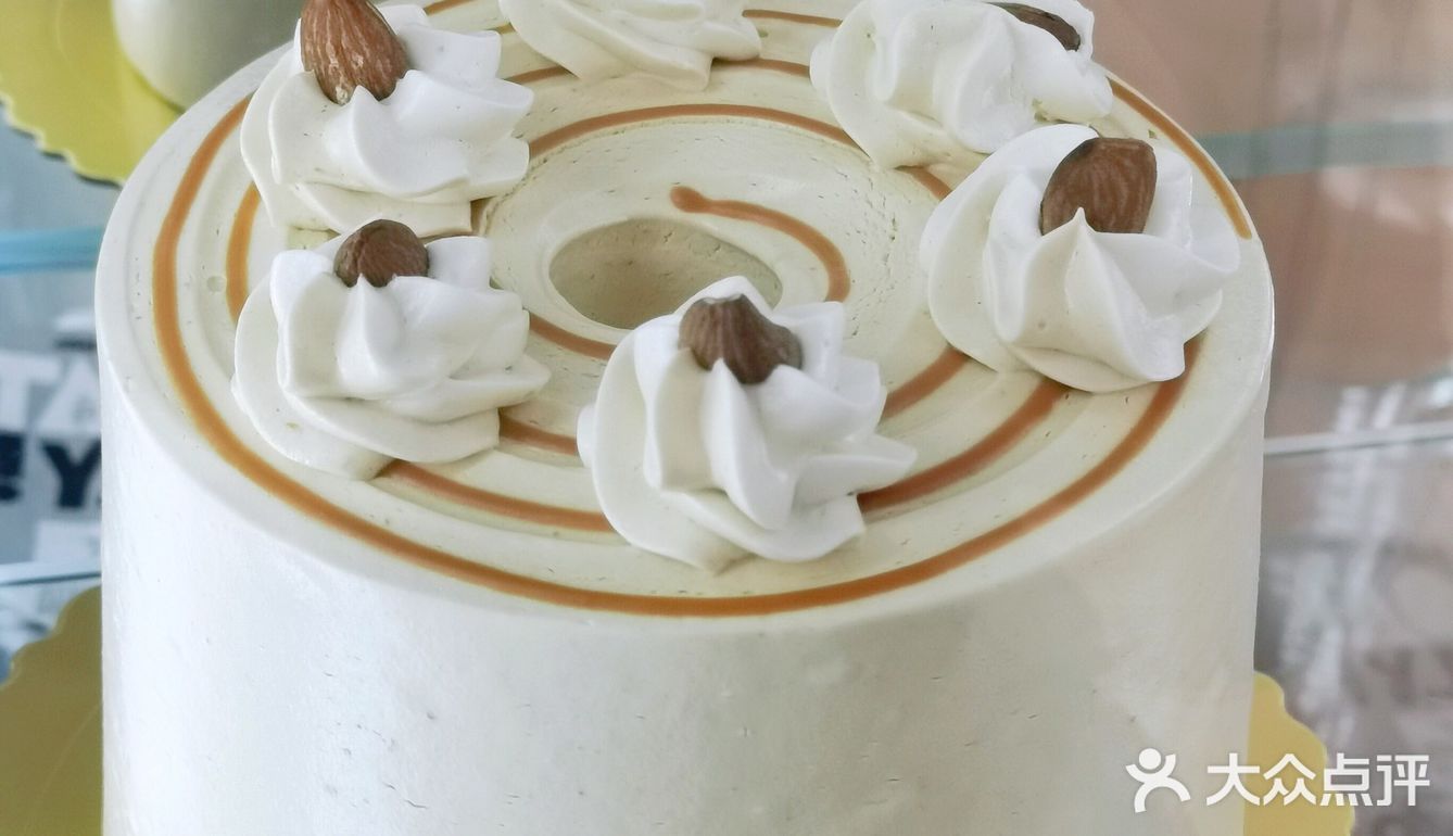 🉑SAYS戚风蛋糕到天环啦！松软甜蜜腻颜值爆表