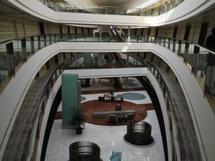-上海滴水湖皇冠假日酒店