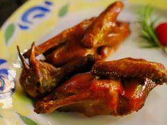 脆皮乳鸽-新斗记·新派老粤菜(海上世界店)