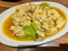 -六泰居·尔滨地标·东北菜(松北店)