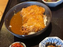 炸猪排咖喱定食-炼火烤肉店
