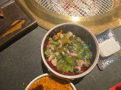 -铭牛烧肉·和牛海鲜自助(高新月牙湖店)